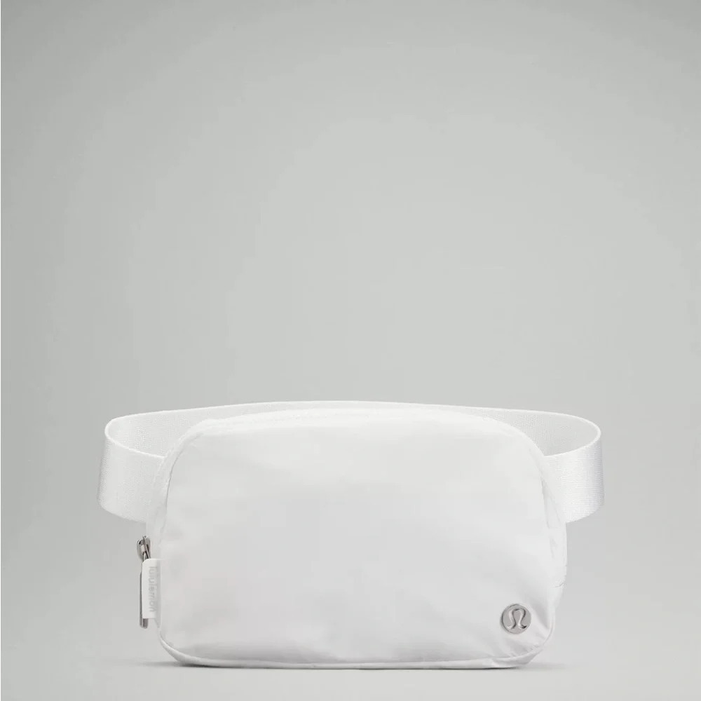 🆕 Lululemon Everywhere Belt Bag - White - Picture 5 of 5